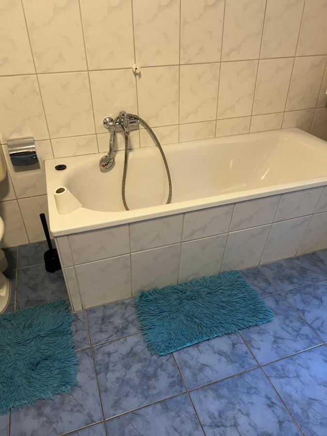 Siegen Achenbach 1 Apartment Luaran gambar